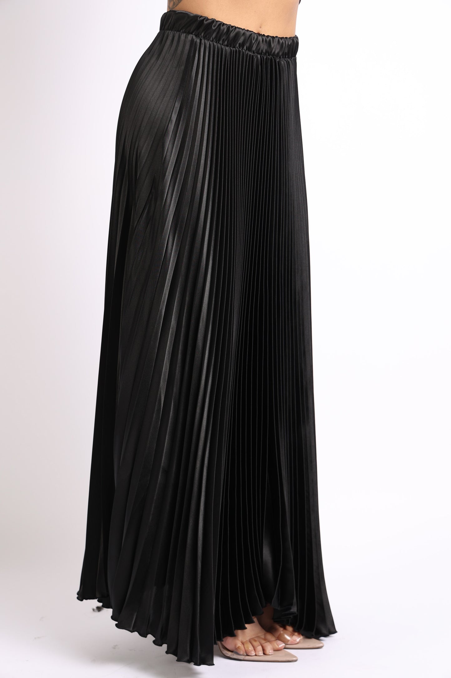 Be Extra Elegant High Waist Pleated Maxi Skirt (Black)