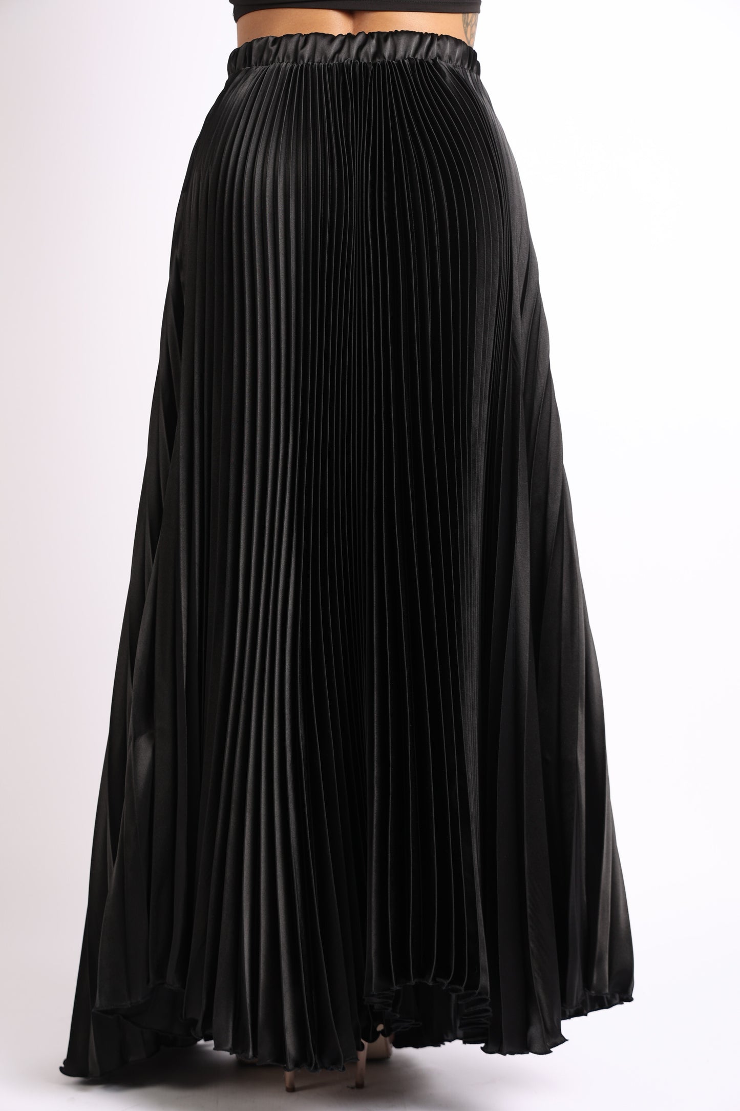 Be Extra Elegant High Waist Pleated Maxi Skirt (Black)