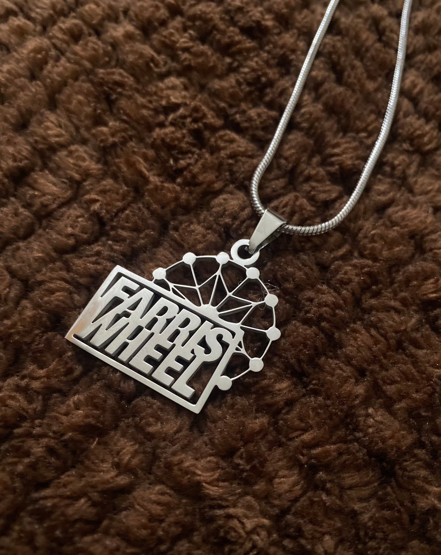 Farris Wheel Pendant - BeExtra! Apparel & More