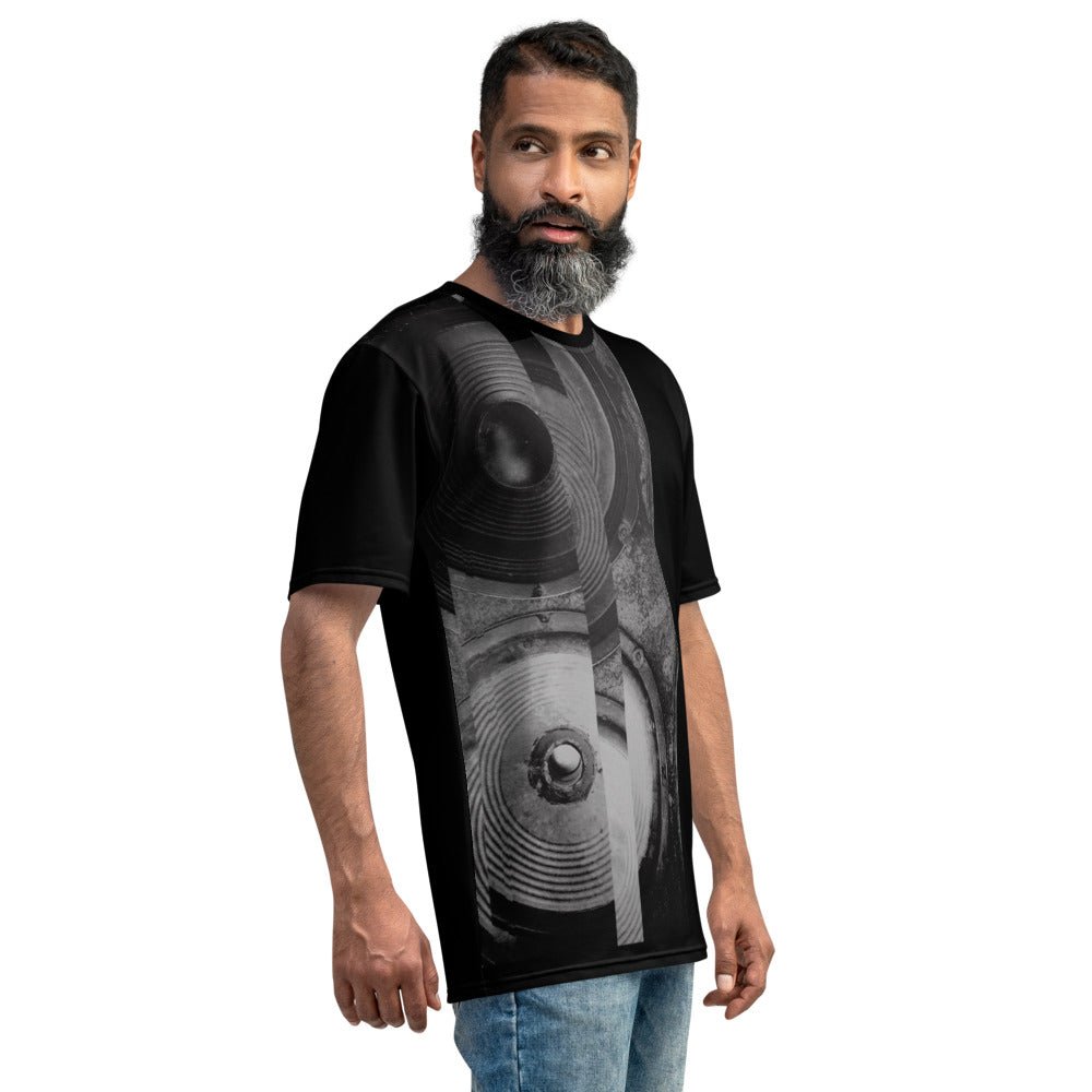 Be Techno Loud Men's T-shirt - BeExtra! Apparel & More