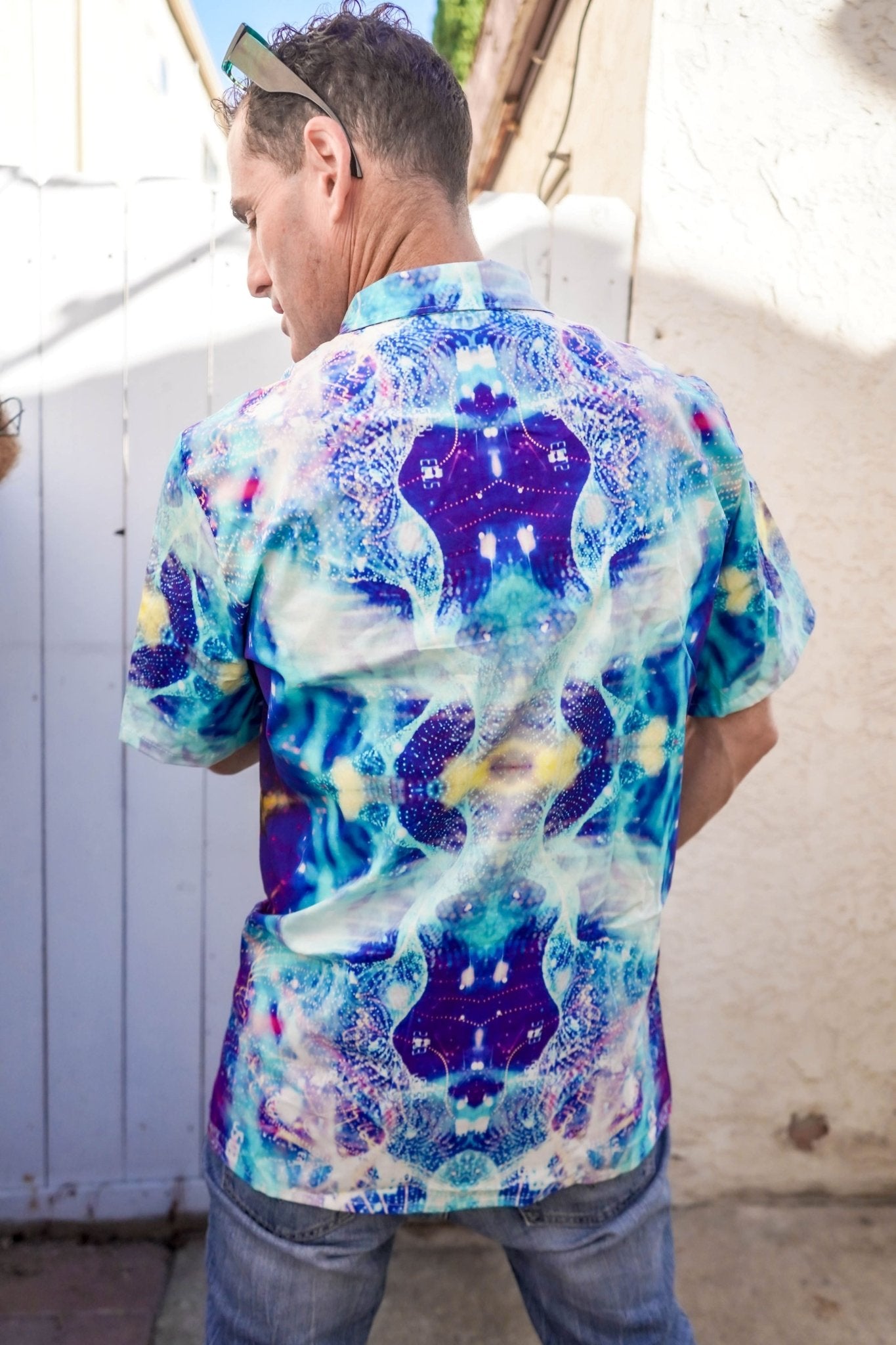 Caelum Men's Hawaiian Shirt with Button Closure - BeExtra! Apparel & More